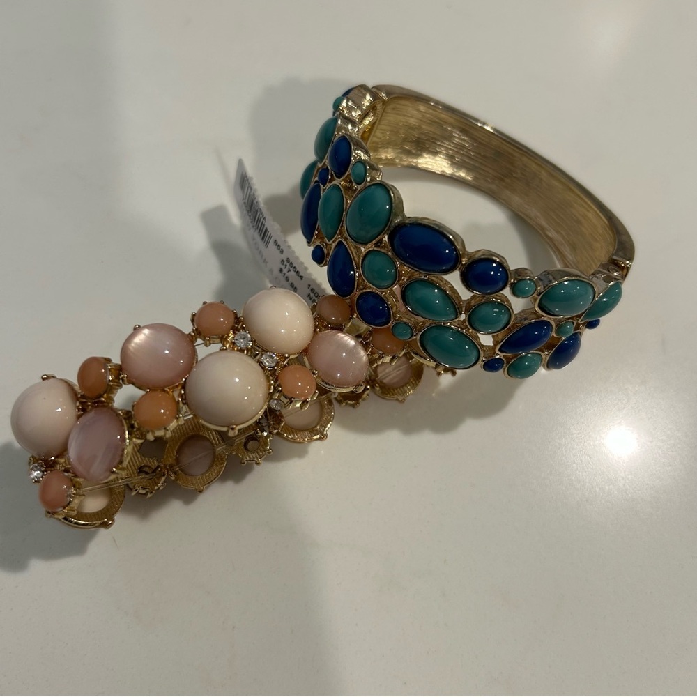 Set of two gold tone bracelets
